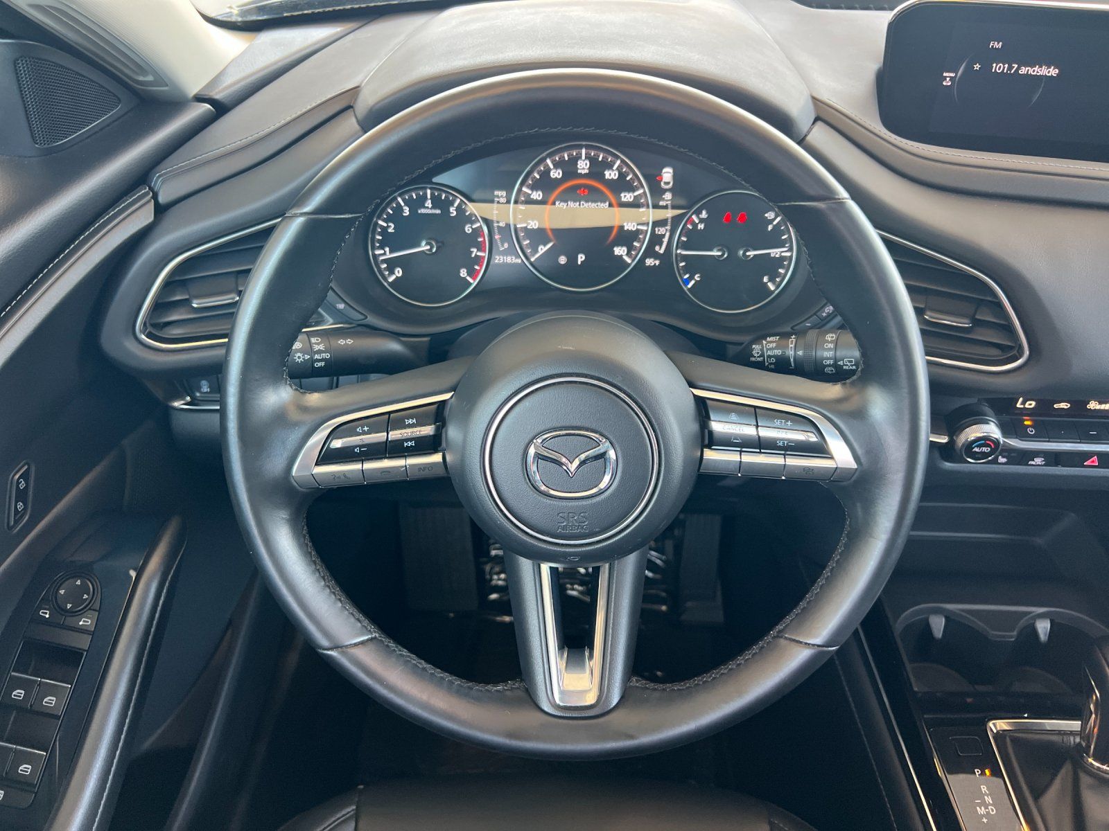 2021 Mazda CX-30 Turbo — foto completa 14 de 28