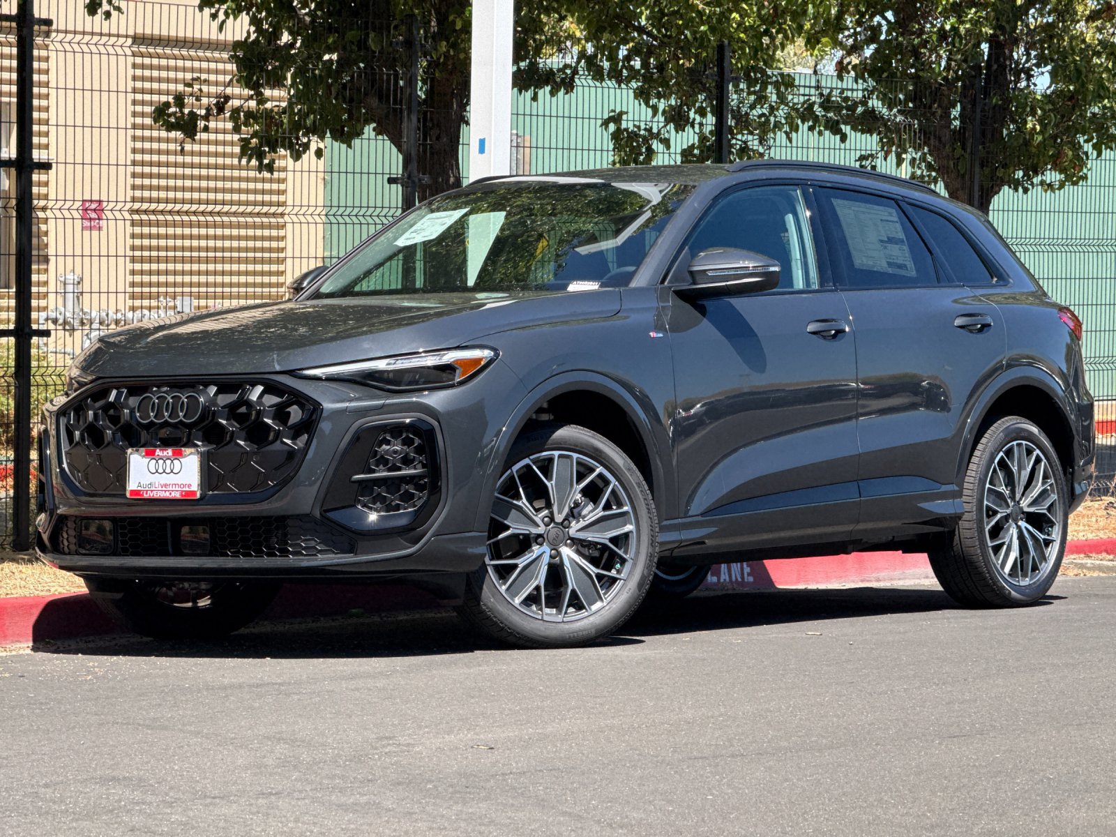 2026 Audi Q5 2.0T Premium Plus — photo 1 of 13