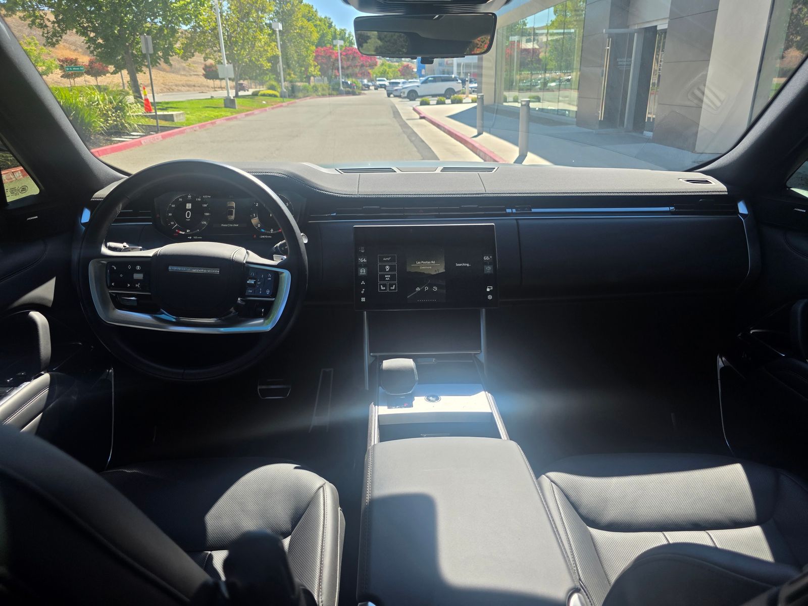 2025 Land Rover Range Rover SE — full photo 5 of 5
