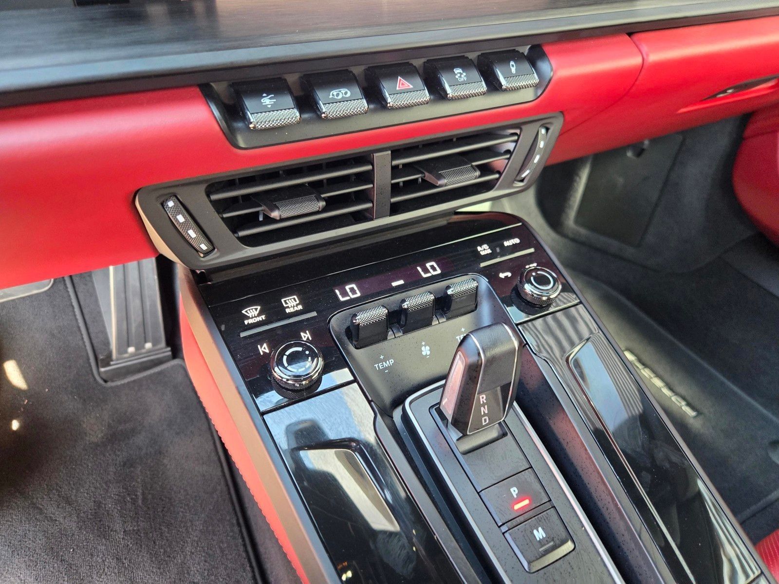 2025 Porsche 911 Carrera 4 GTS — foto completa 22 de 27