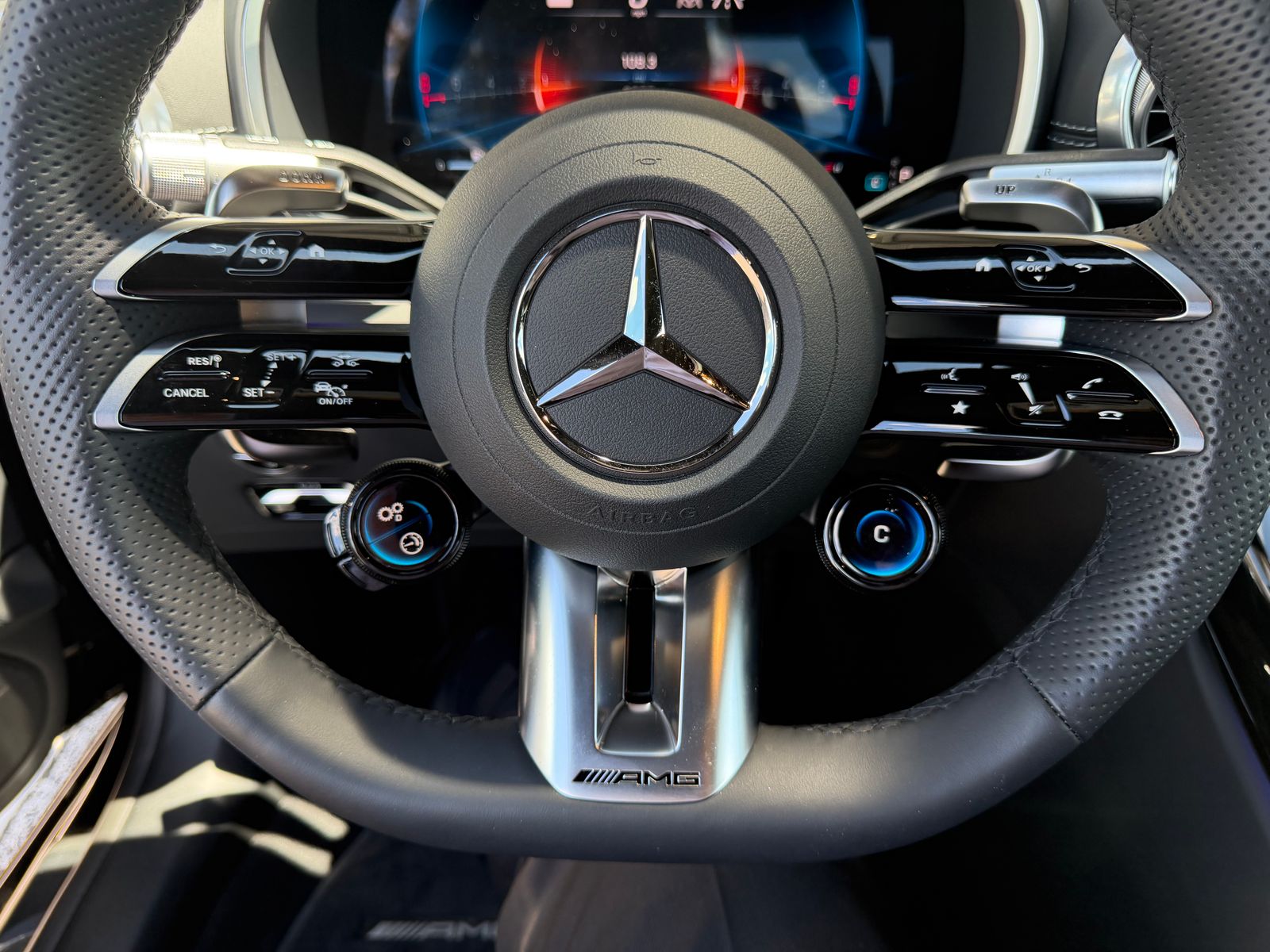 2025 Mercedes-Benz AMG® GT 63 Base — full photo 3 of 7