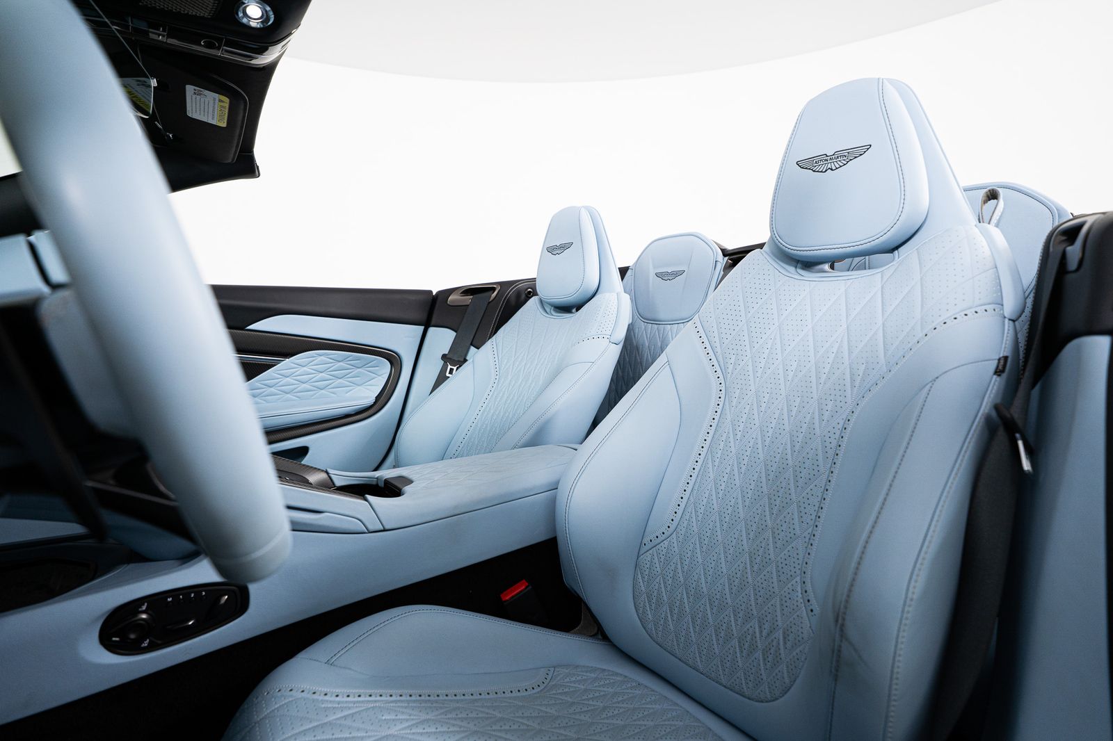 2024 Aston Martin DB12 Volante — foto completa 24 de 55