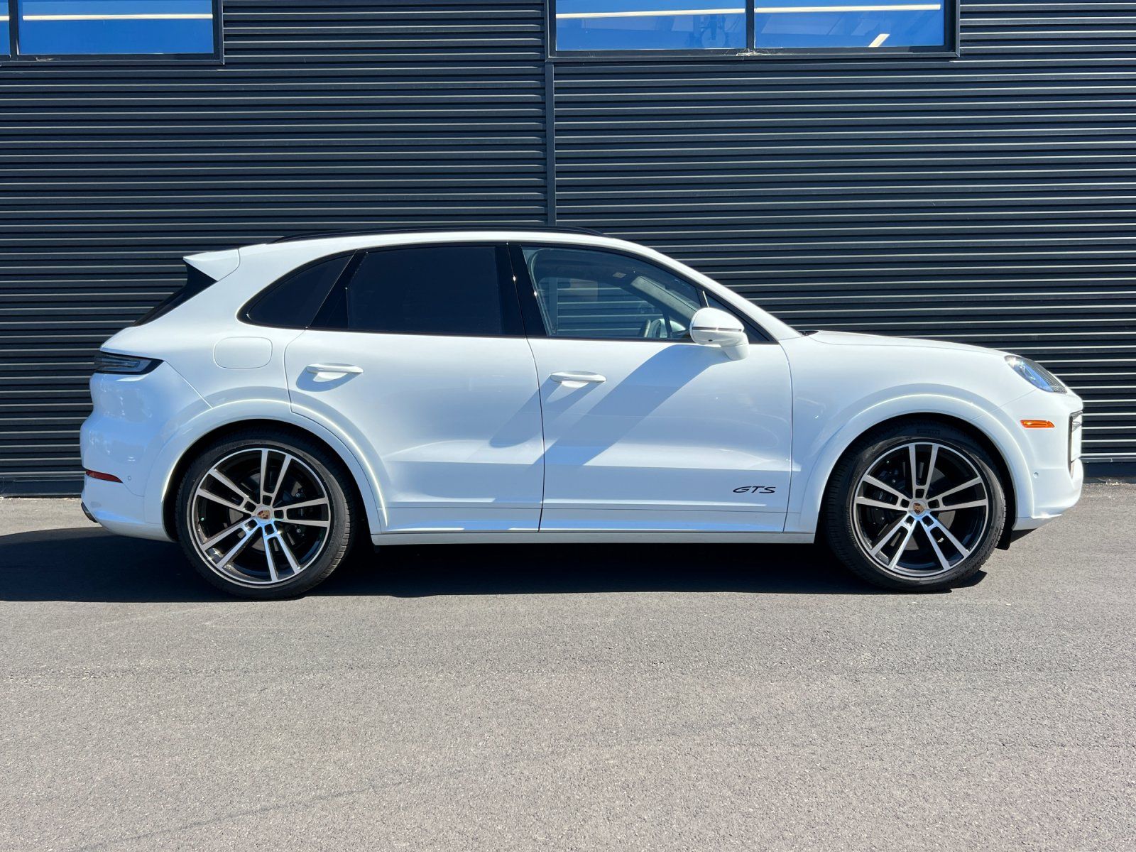 2026 Porsche Cayenne GTS — foto completa 10 de 30