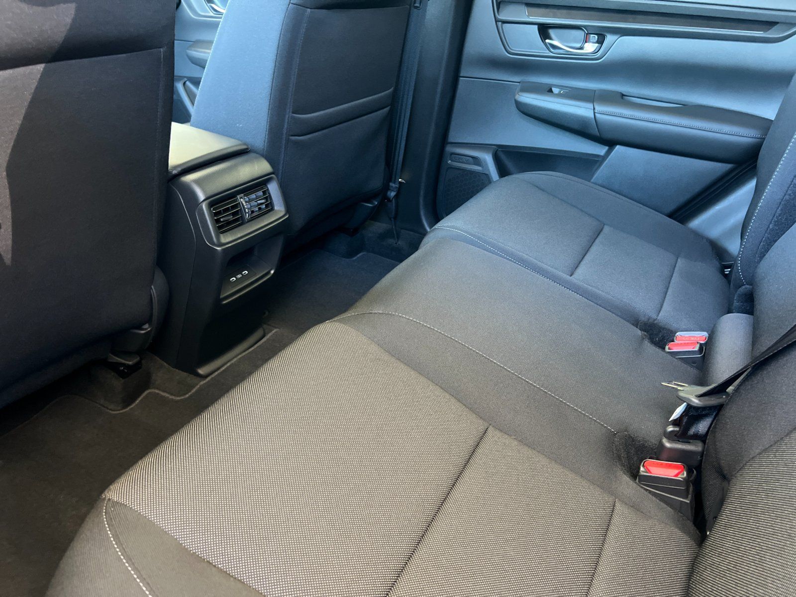 2025 Honda CR-V EX — full photo 12 of 28