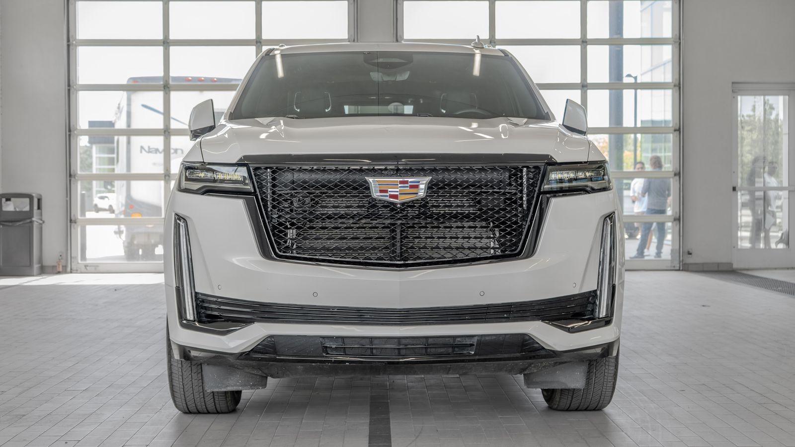 2023 Cadillac Escalade Premium Luxury — full photo 11 of 35