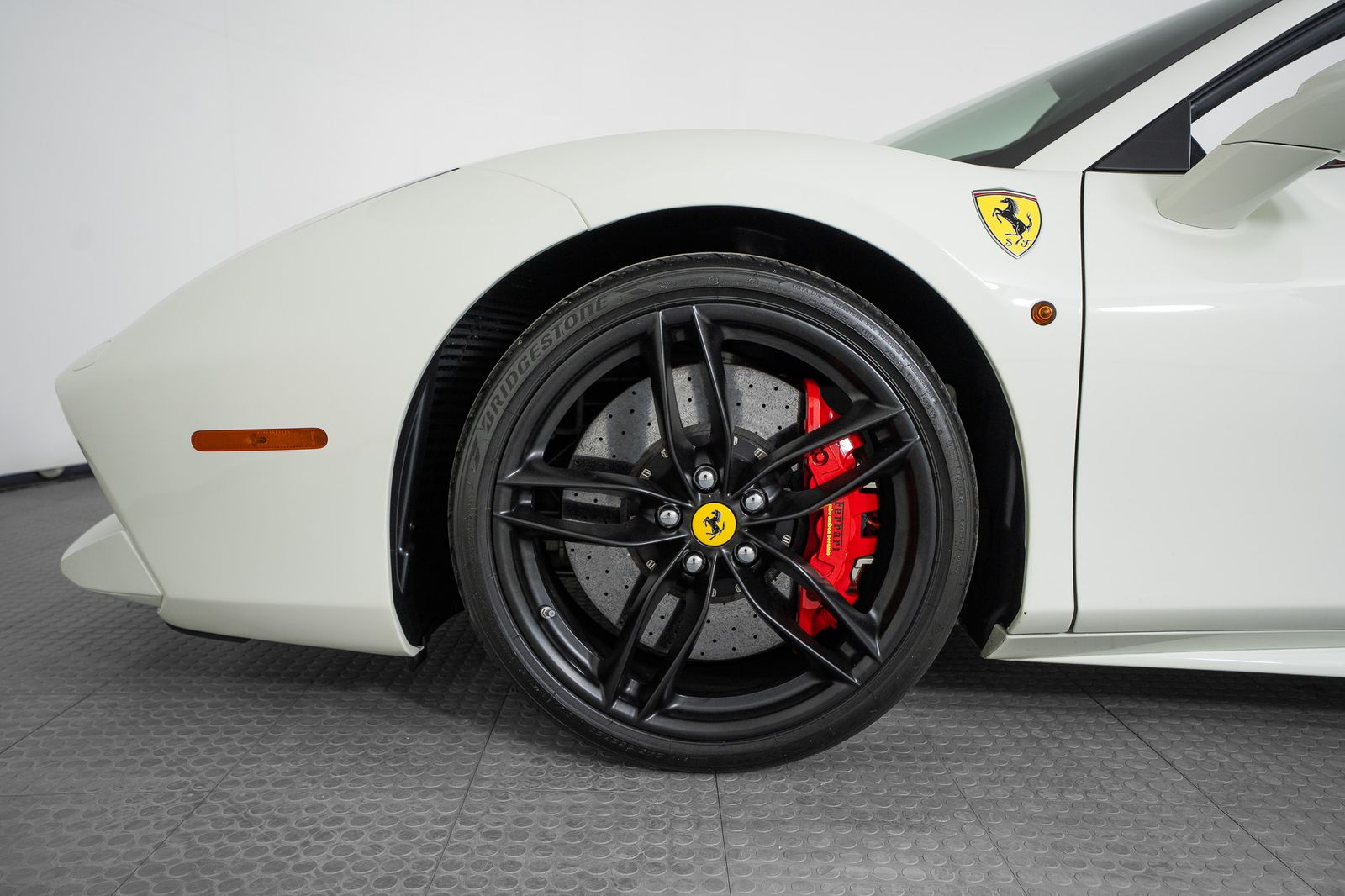 2019 Ferrari 488 Spider — foto completa 8 de 41