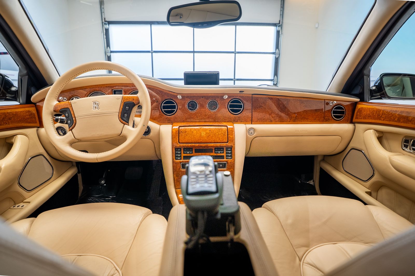 2002 Rolls-Royce Park Ward — foto completa 20 de 31