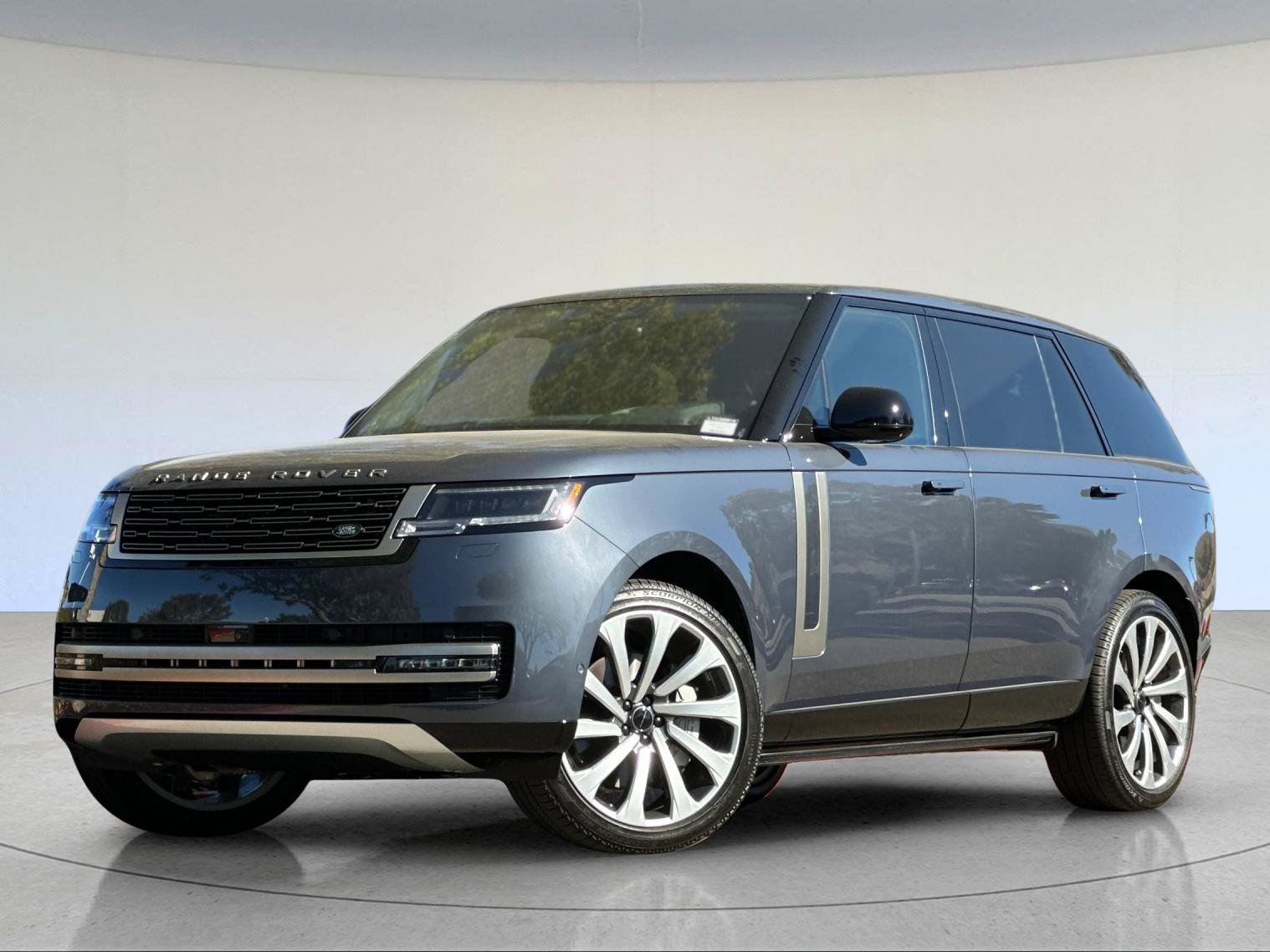 2026 Land Rover Range Rover SE — foto 1 de 29