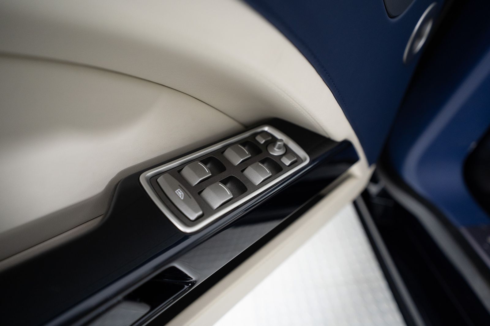 2018 Aston Martin Lagonda Taraf — foto completa 47 de 62
