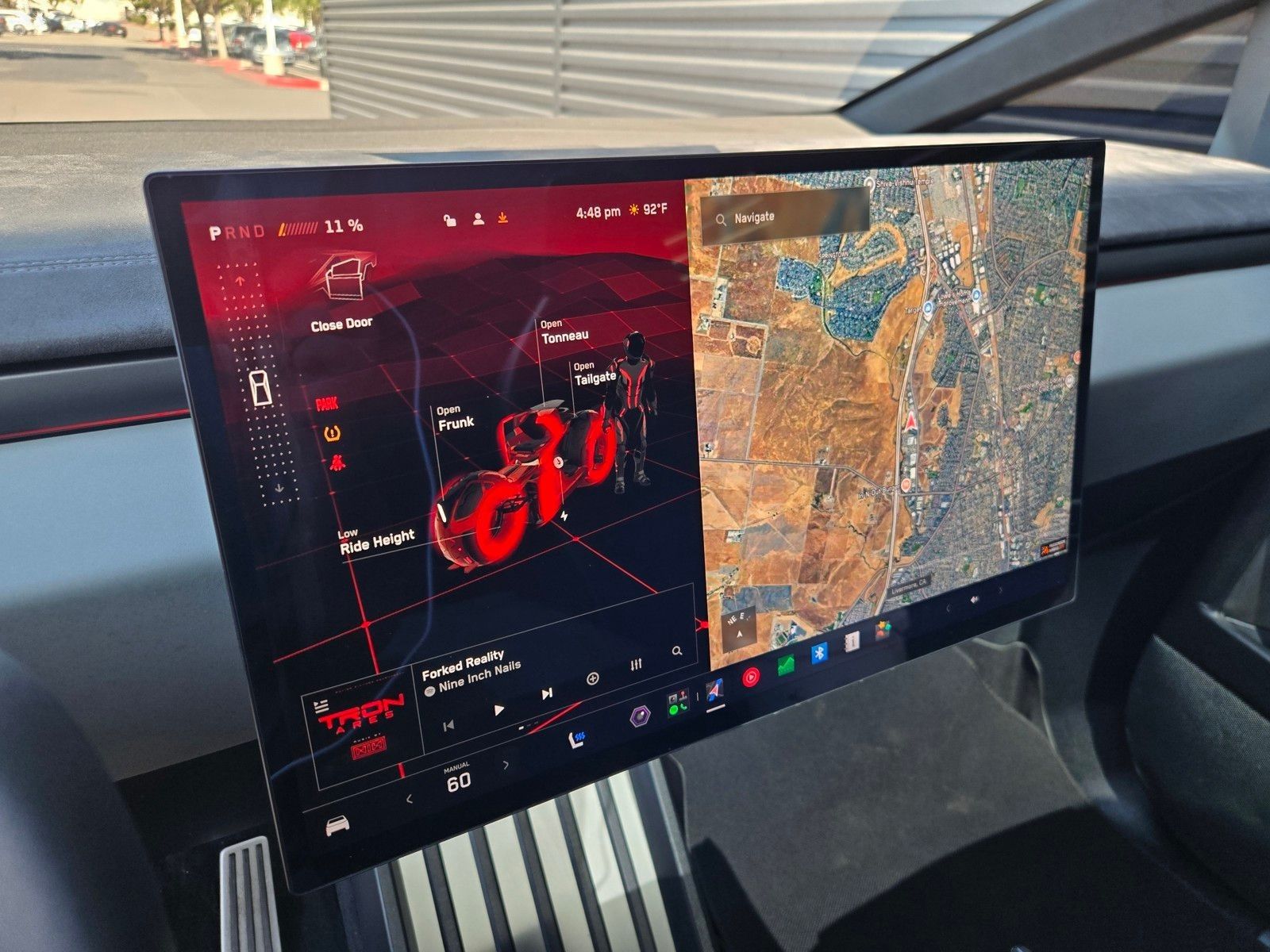 2024 Tesla Cybertruck Cyberbeast — foto completa 21 de 45