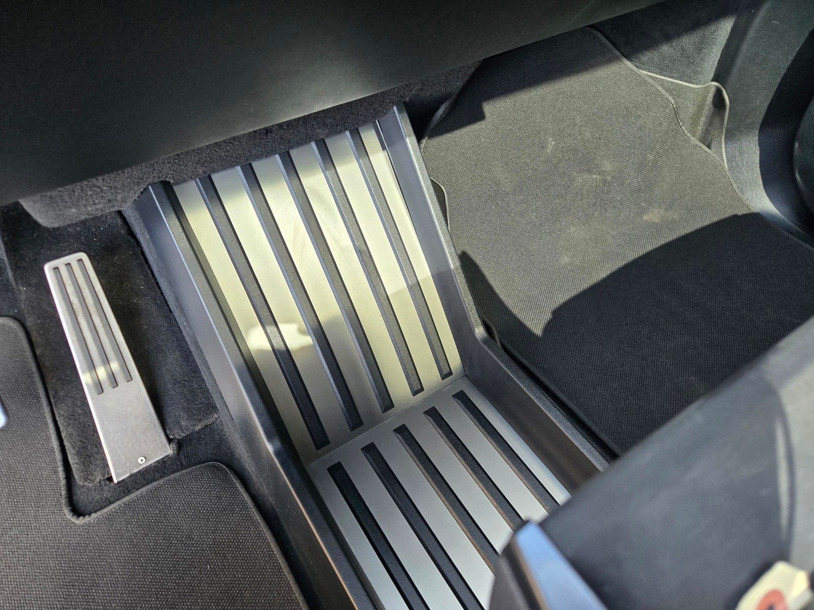 2024 Tesla Cybertruck Cyberbeast — foto completa 22 de 45