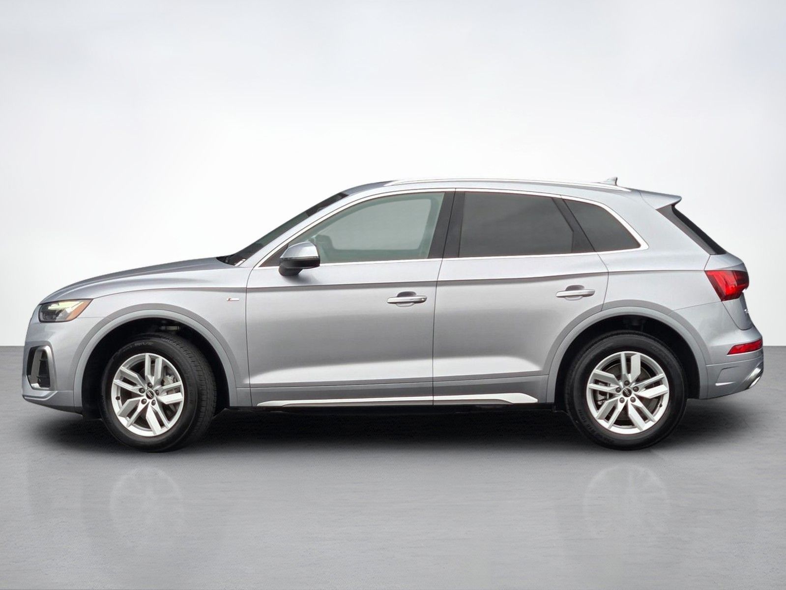 2023 Audi Q5 45 S line Premium — full photo 3 of 45