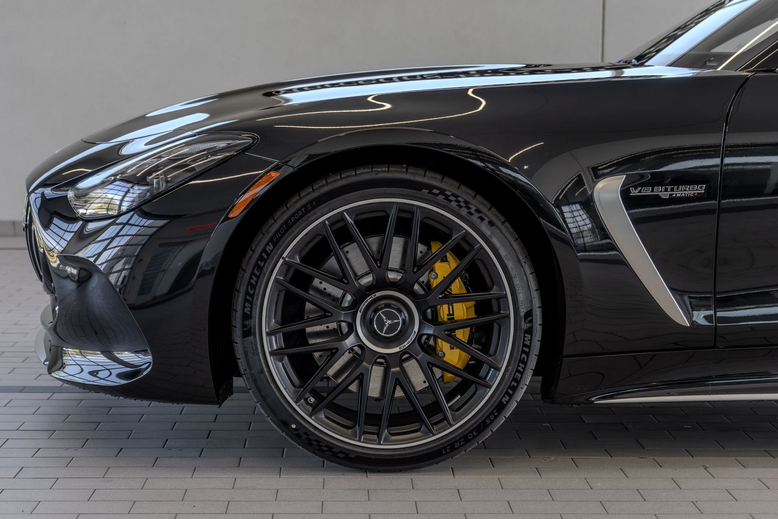2025 Mercedes-Benz AMG® GT 63 Base — full photo 4 of 32