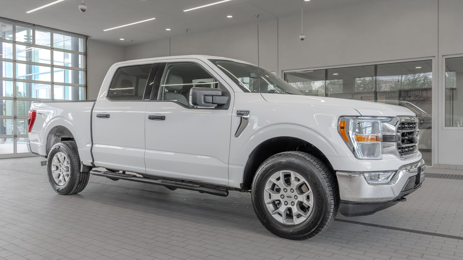 2021 Ford F-150 XLT — foto completa 12 de 35