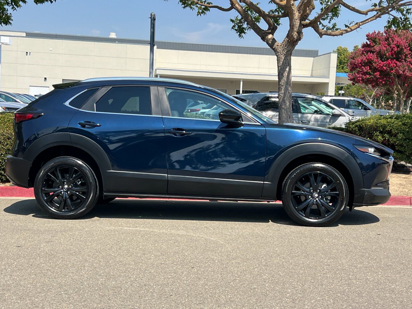 2021 Mazda CX-30 Turbo — foto completa 7 de 28