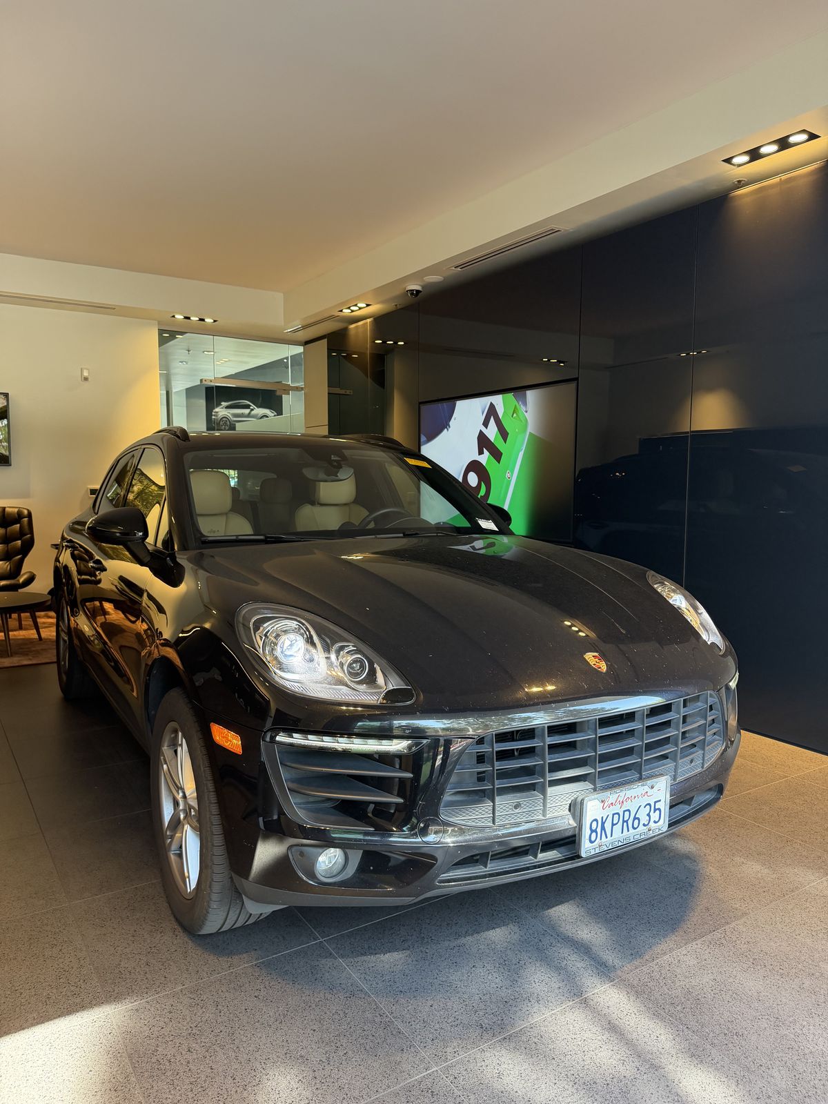 2018 Porsche Macan Base — foto completa 2 de 7