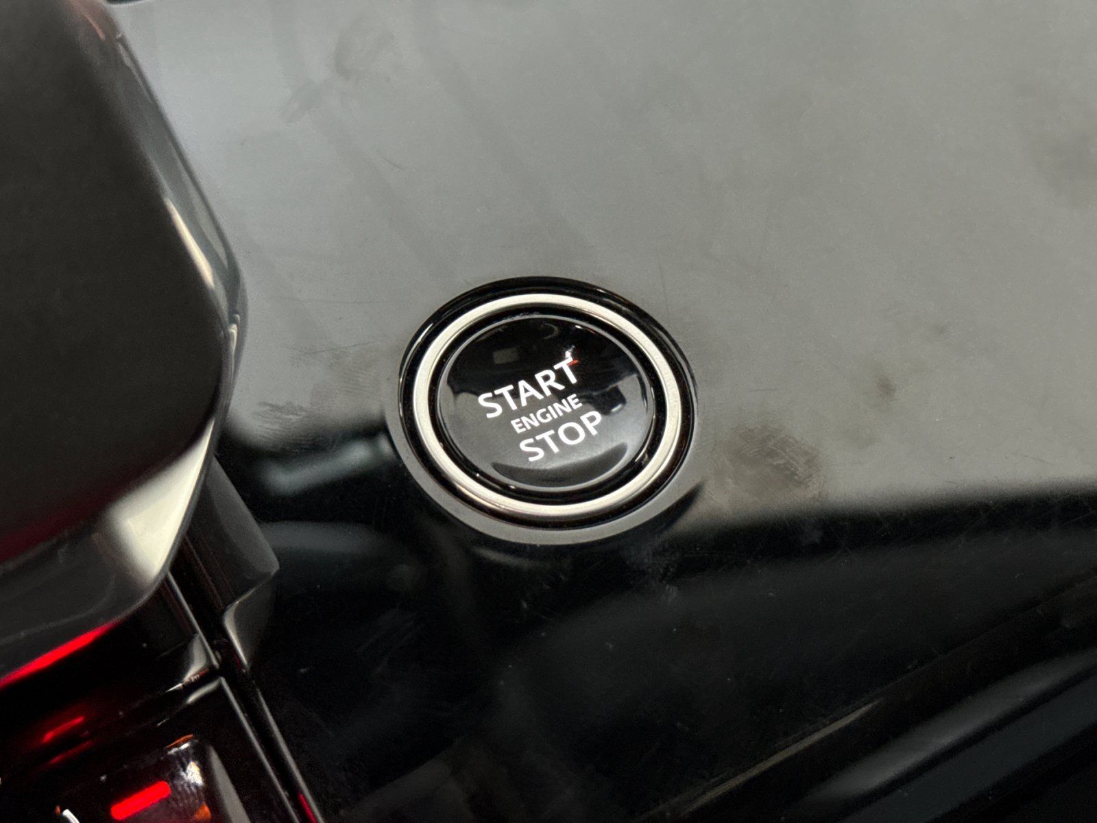 2025 Land Rover Range Rover Sport SE — foto completa 22 de 29