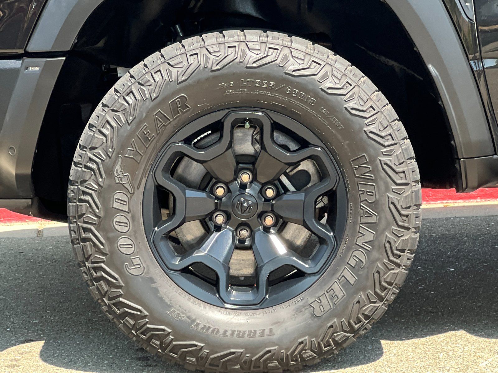 2022 Ram 1500 TRX — full photo 25 of 28