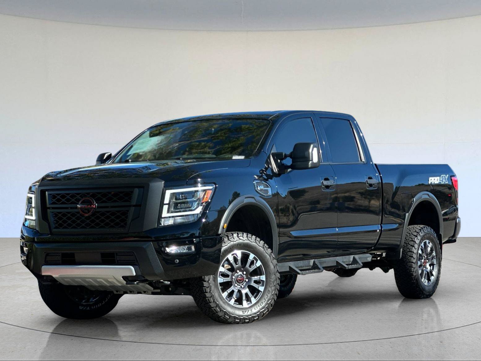 2023 Nissan Titan XD PRO-4X — foto 1 de 25