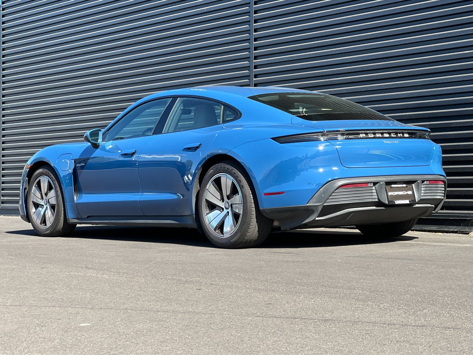 2023 Porsche Taycan Base — full photo 4 of 29