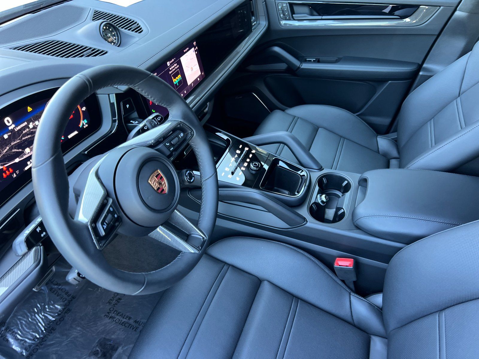 2026 Porsche Cayenne GTS — full photo 4 of 29