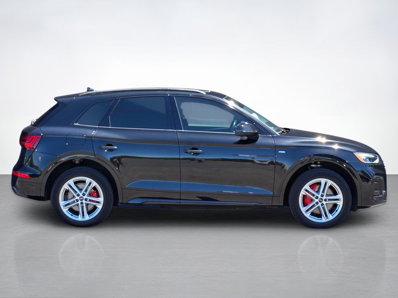 2023 Audi Q5 e 55 Premium — foto completa 7 de 45