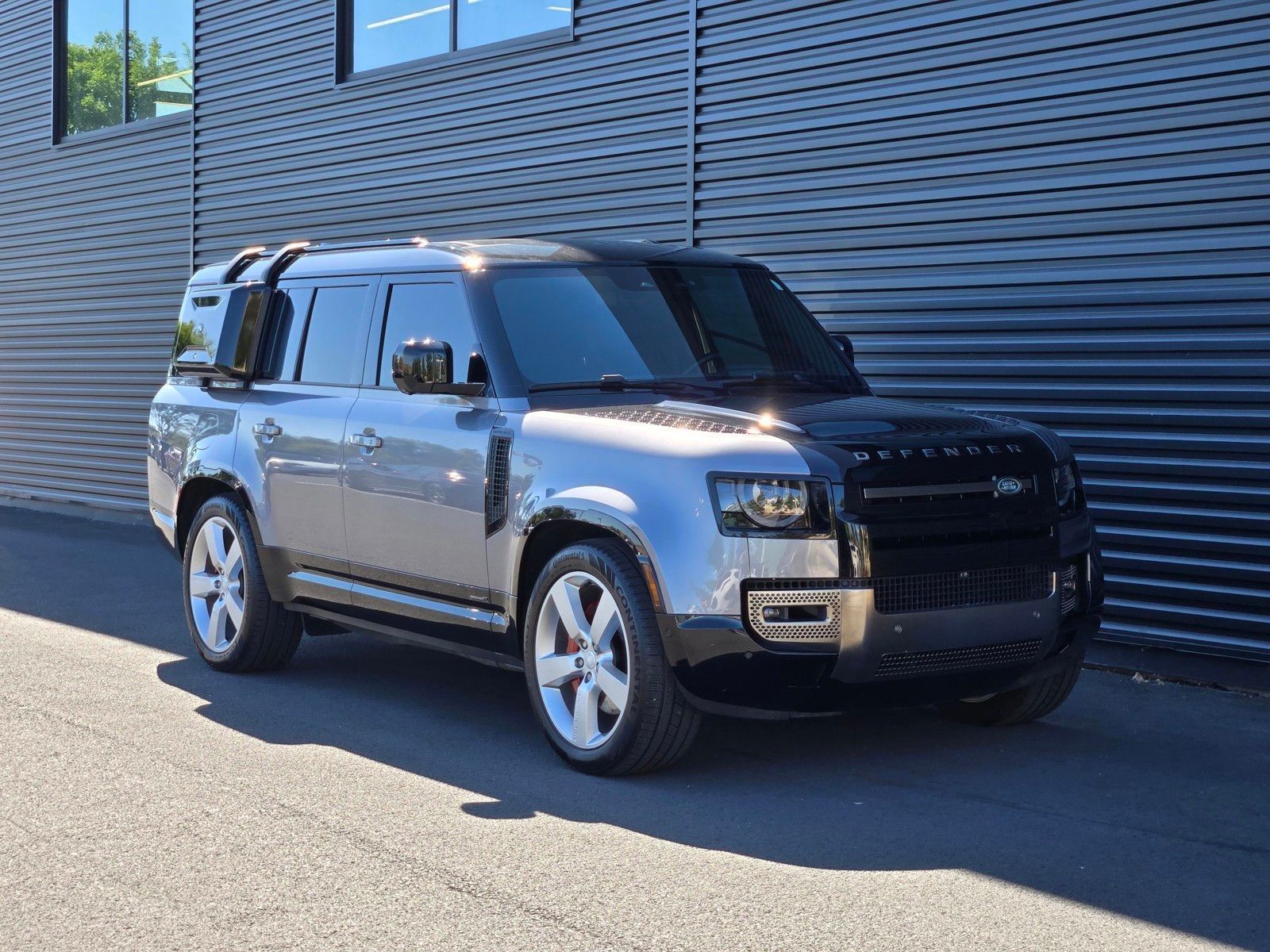 2024 Land Rover Defender 130 X — full photo 8 of 45
