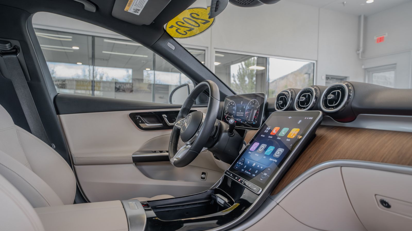 2025 Mercedes-Benz C-Class C 300 — foto completa 18 de 35