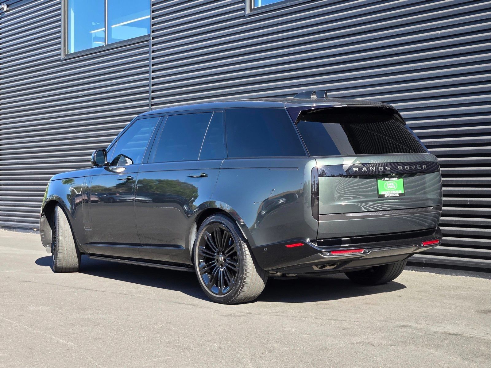 2024 Land Rover Range Rover Autobiography — full photo 4 of 45