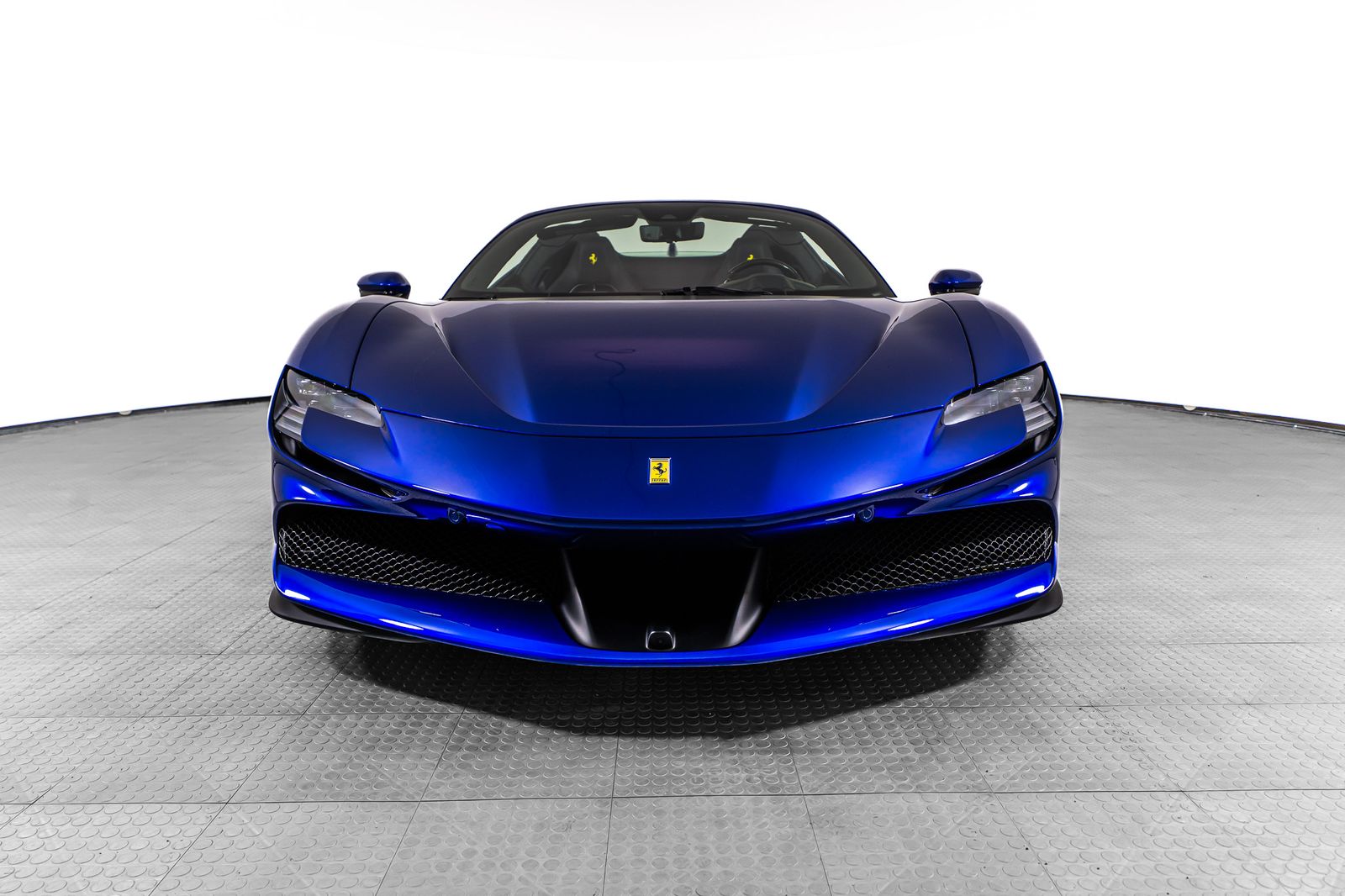 2025 Ferrari SF90 Spider — full photo 9 of 67