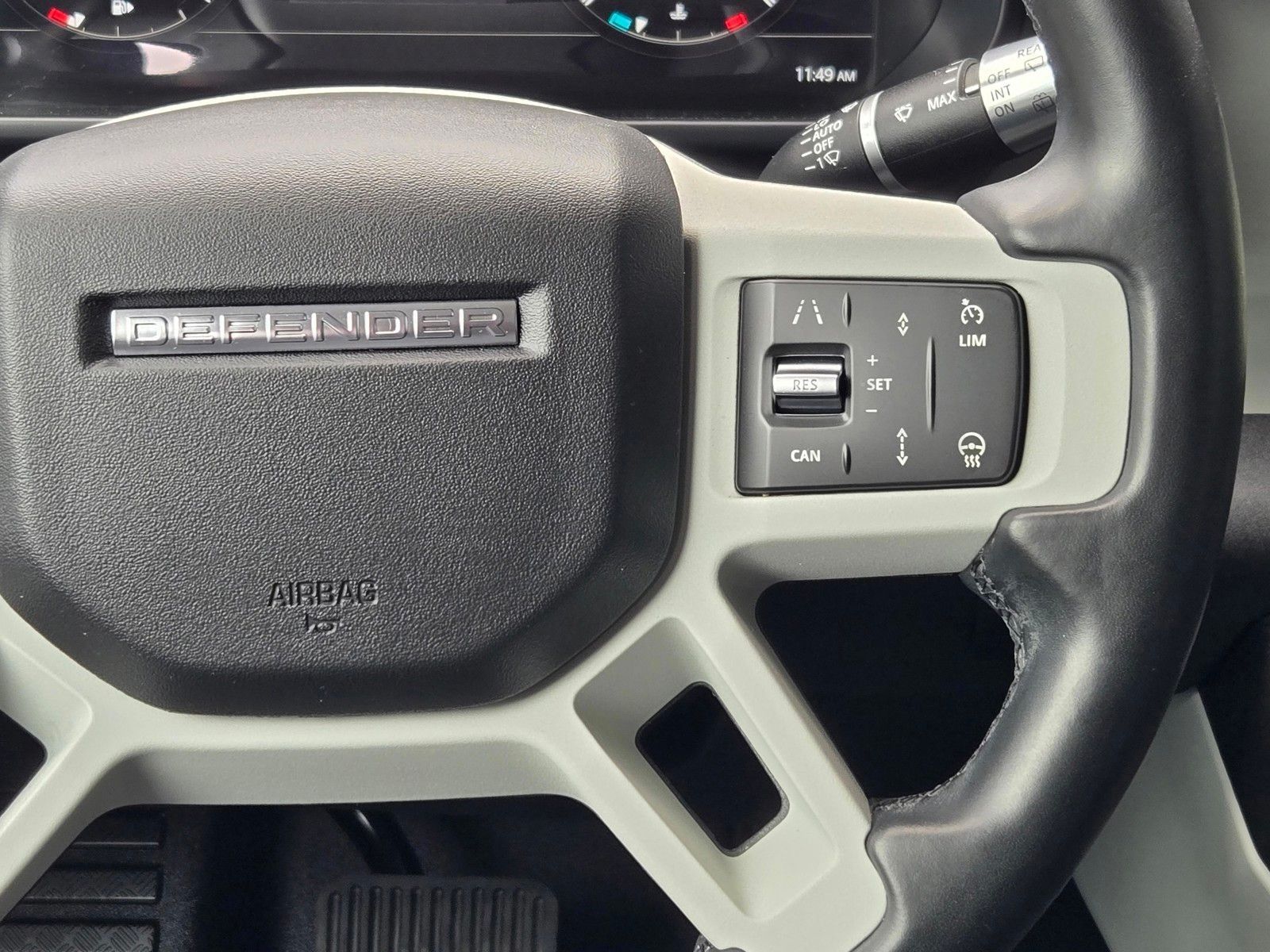 2020 Land Rover Defender 110 SE — foto completa 16 de 45