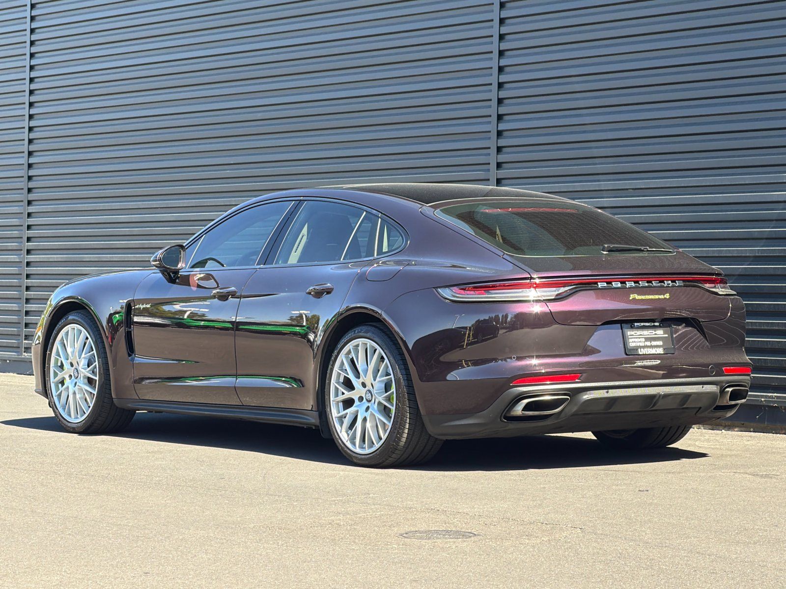 2023 Porsche Panamera E-Hybrid 4 — foto completa 4 de 28
