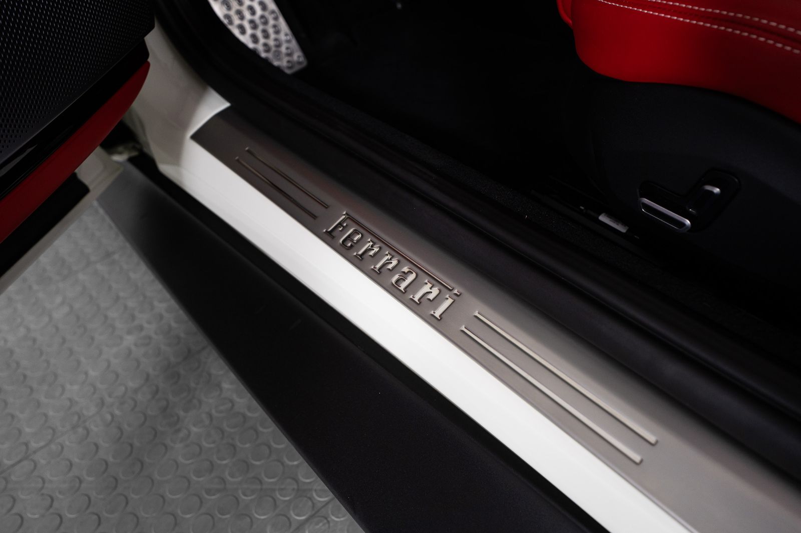 2025 Ferrari Roma Spider — foto completa 20 de 51
