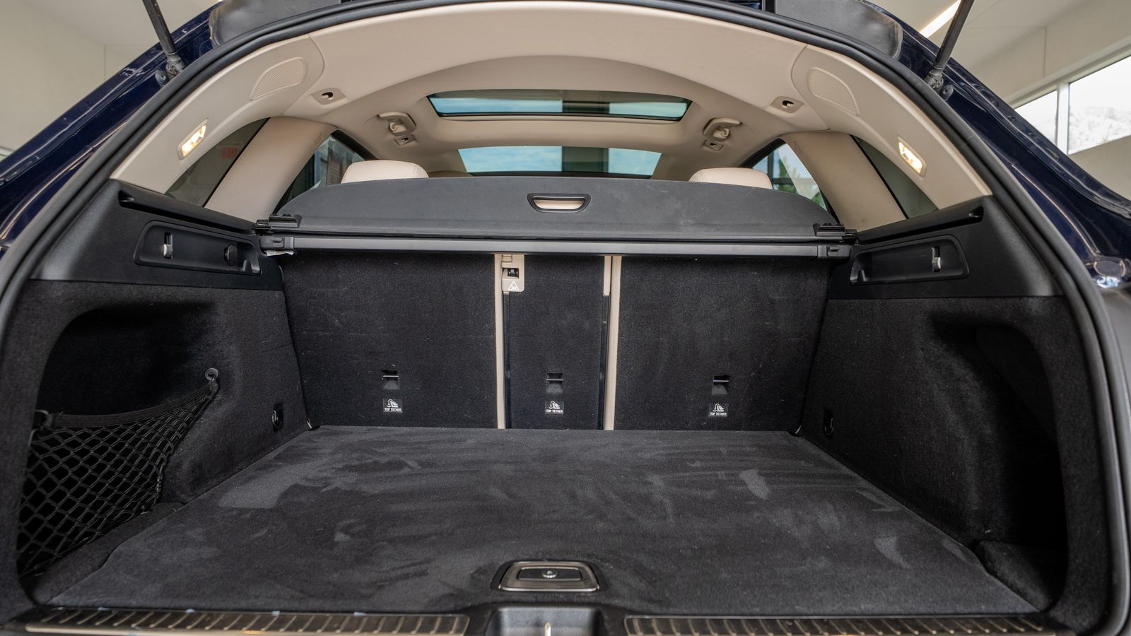 2022 Mercedes-Benz GLC GLC 300 — full photo 34 of 35