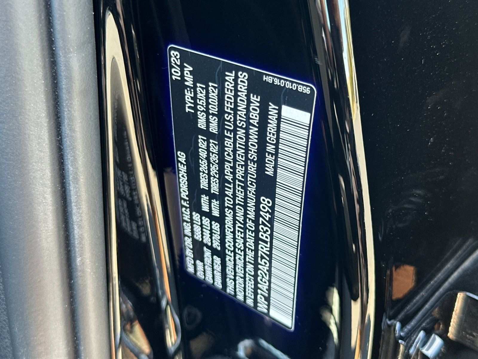2024 Porsche Macan S — full photo 27 of 27