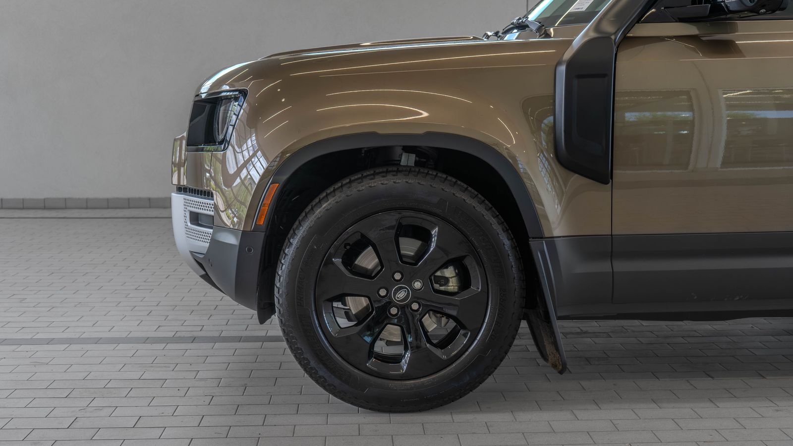 2025 Land Rover Defender 90 S — foto completa 4 de 33