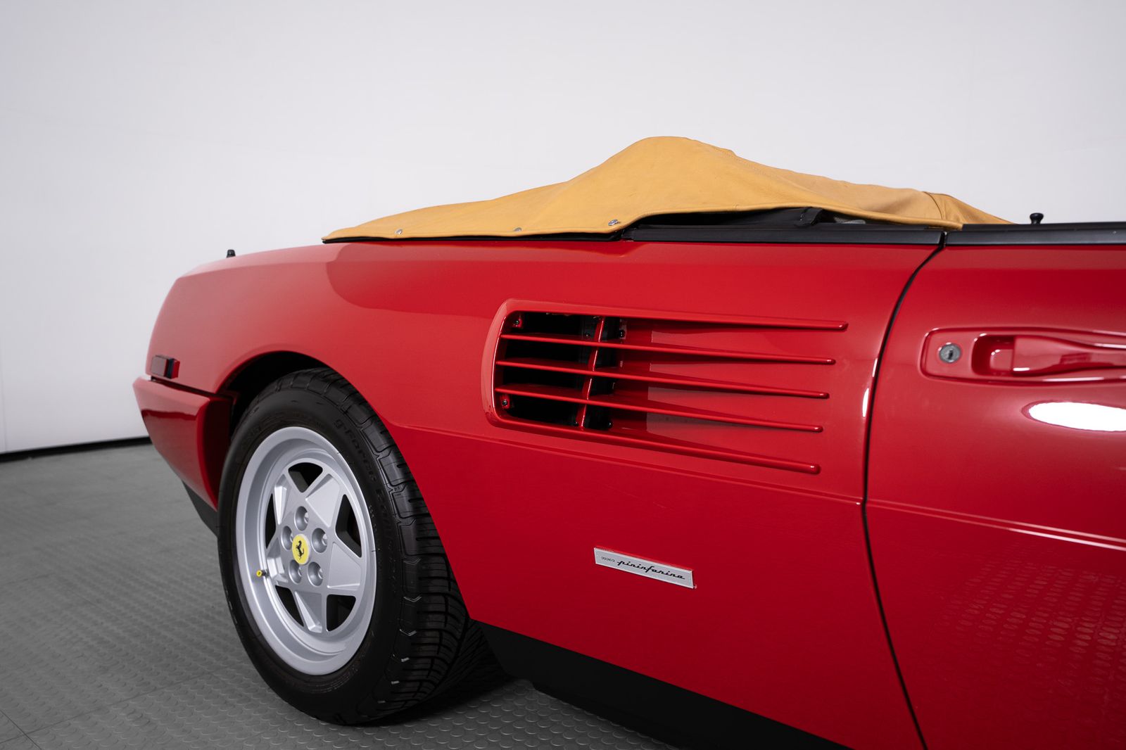 1992 Ferrari Mondial T — full photo 28 of 38
