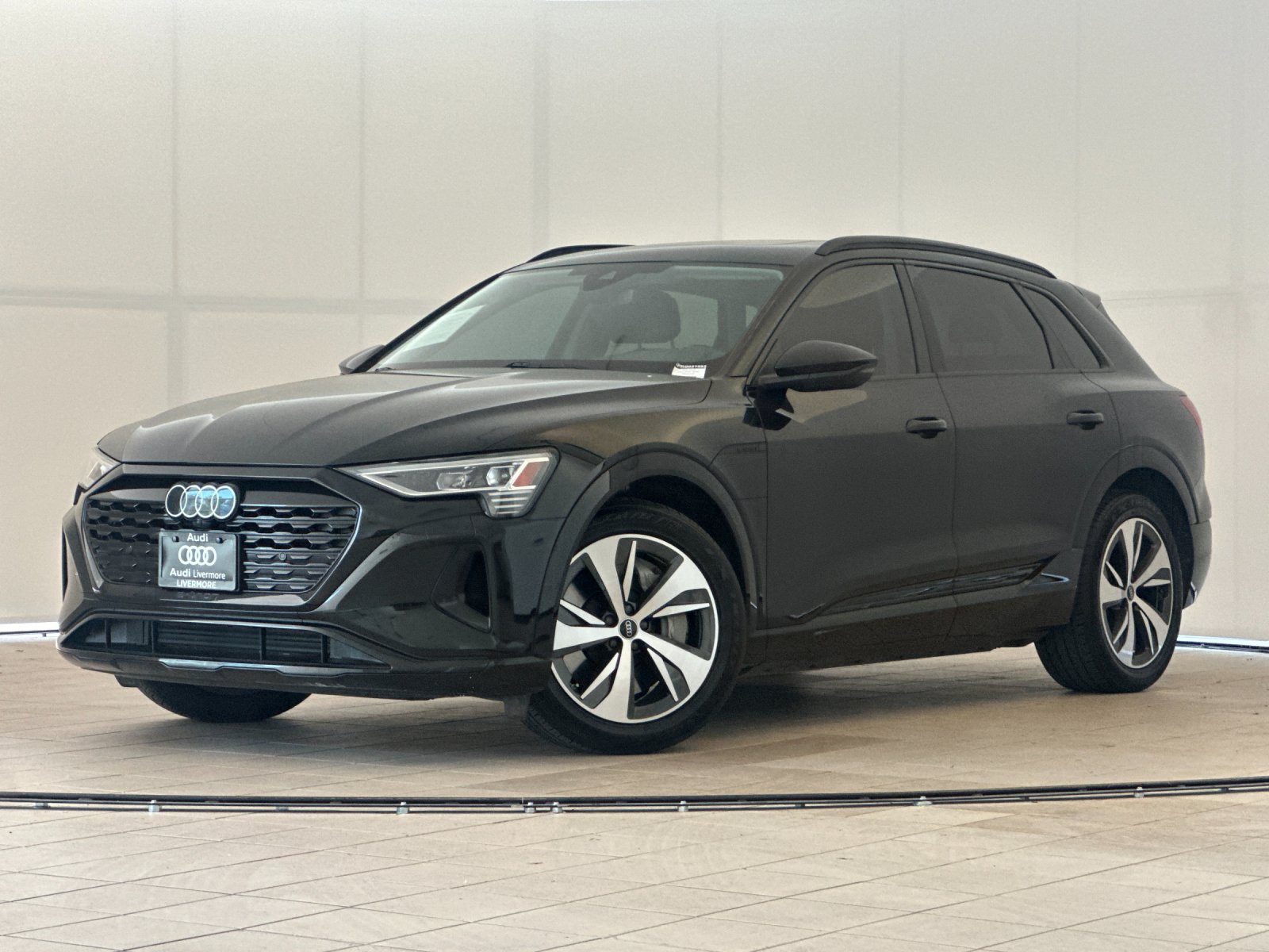 2024 Audi Q8 e-tron Premium — photo 1 of 27