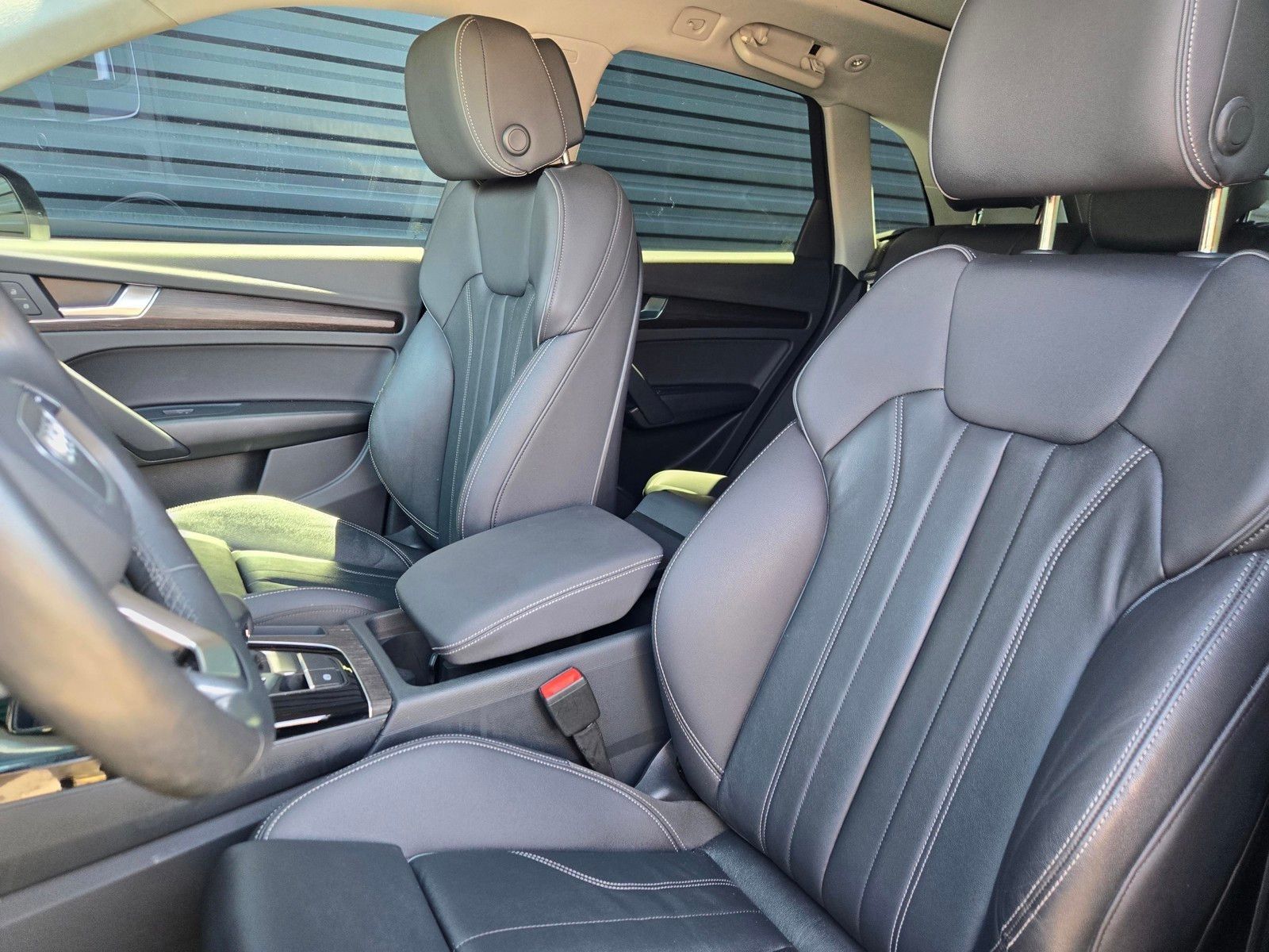 2023 Audi Q5 e 55 Premium — foto completa 20 de 45