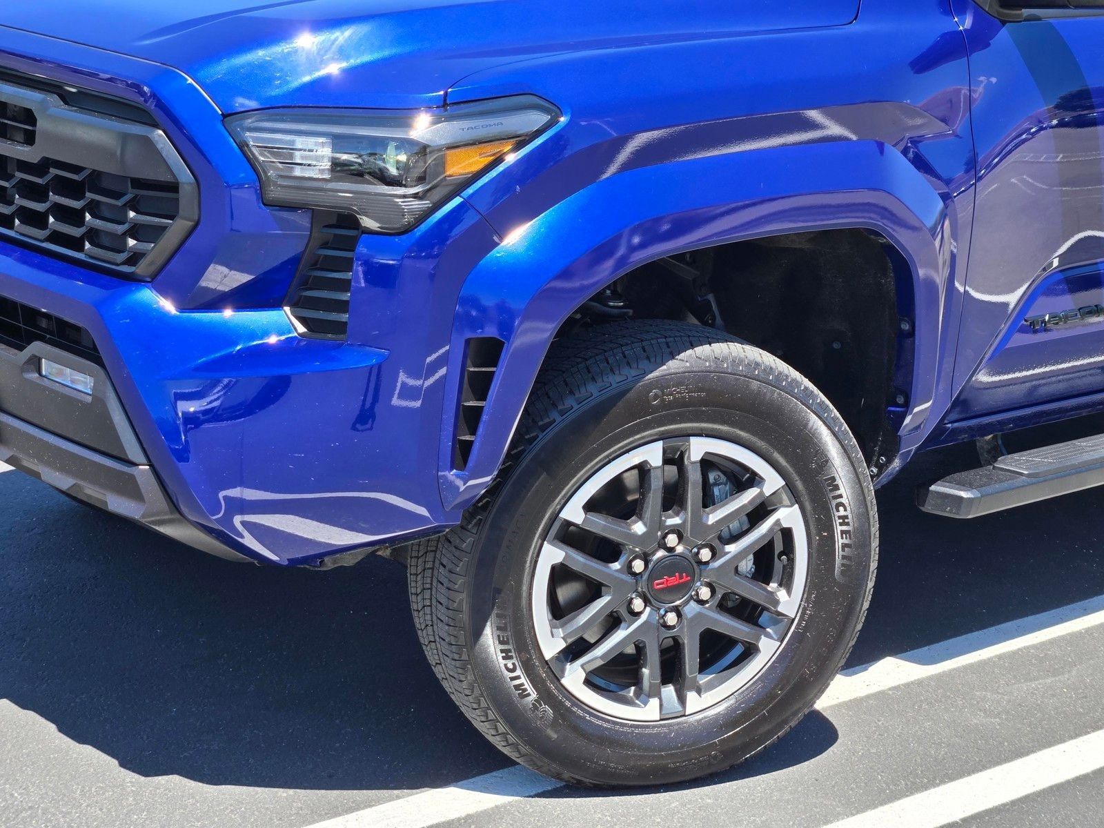 2025 Toyota Tacoma TRD Sport — foto completa 10 de 28