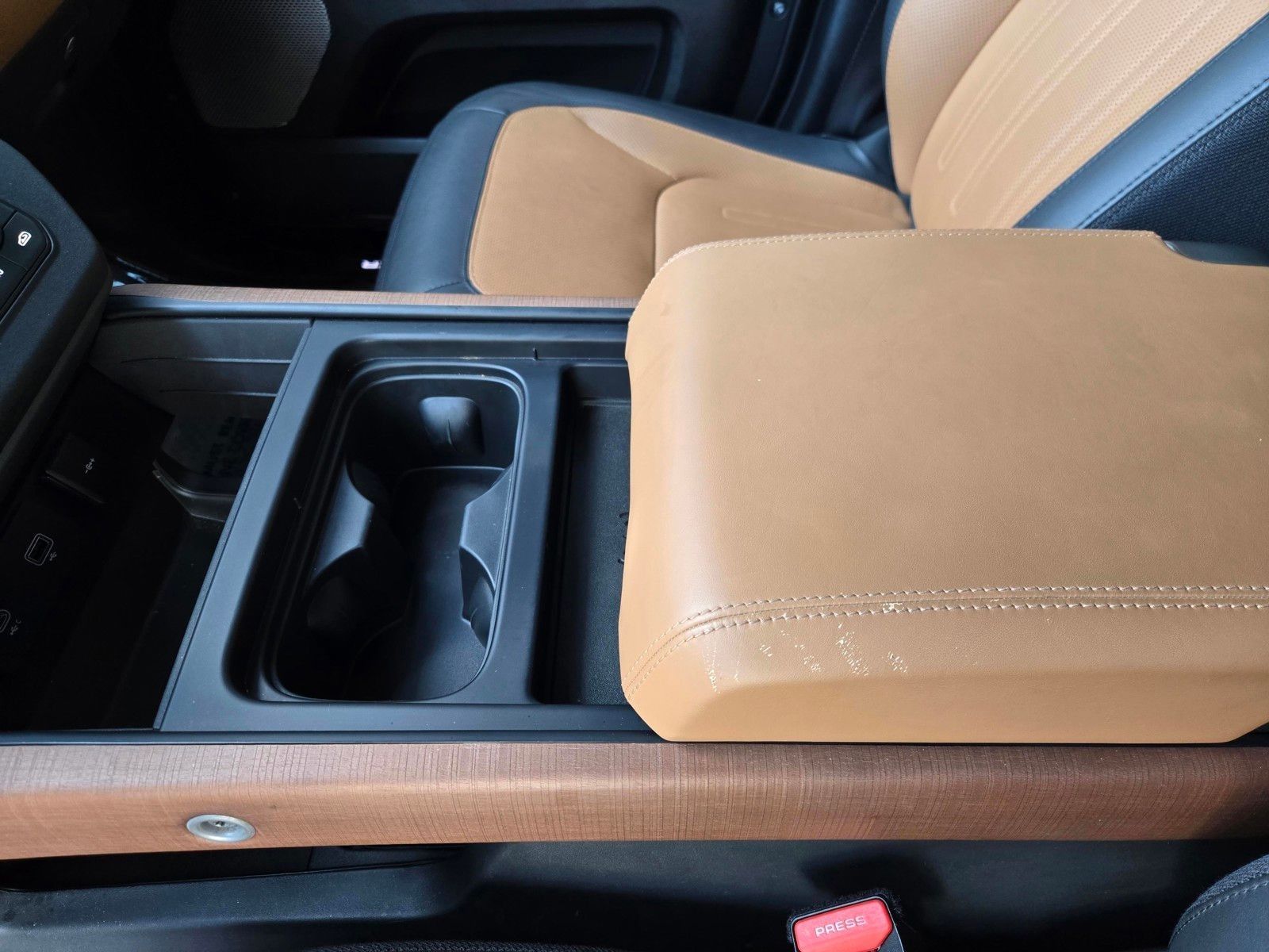 2023 Land Rover Defender 130 X — foto completa 23 de 45