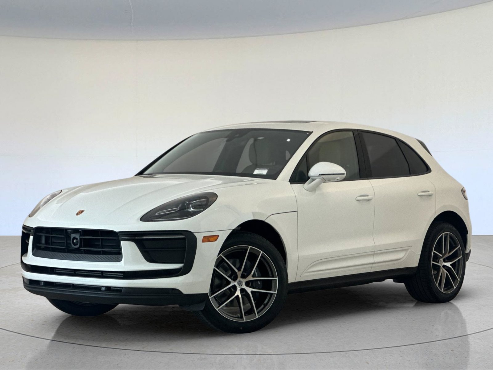 2026 Porsche Macan Base — photo 1 of 28
