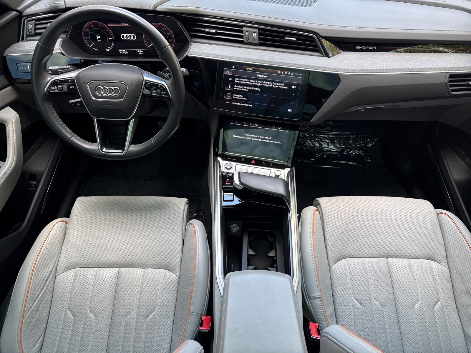 2024 Audi Q8 e-tron Prestige — foto completa 13 de 29