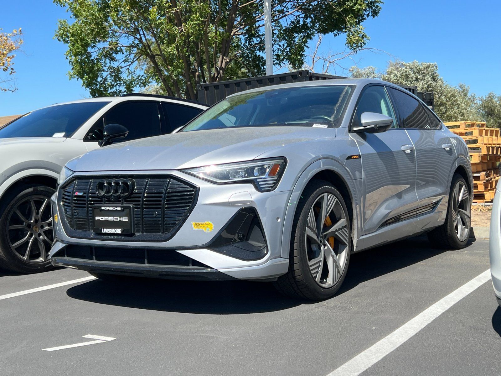 2022 Audi e-tron Sportback S line Prestige — foto completa 2 de 3