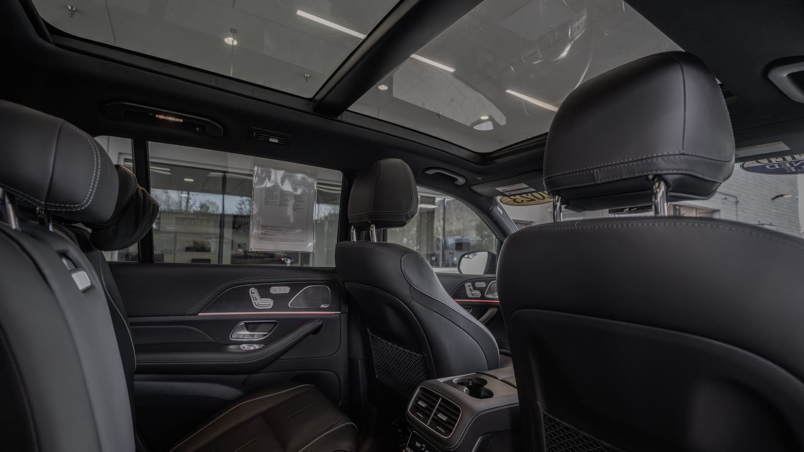 2023 Mercedes-Benz GLS GLS 580 — full photo 28 of 35