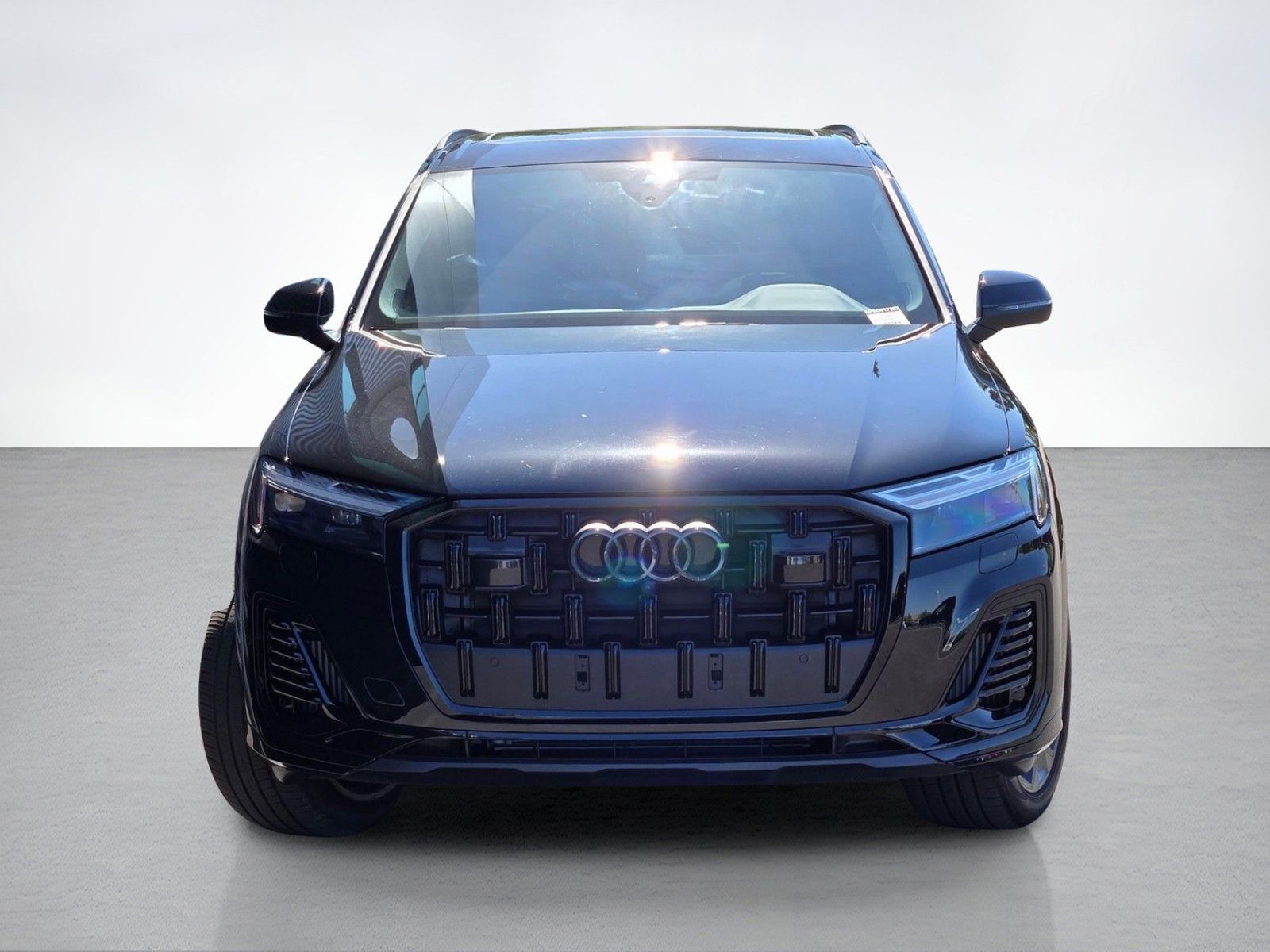 2025 Audi Q7 55 Premium Plus — foto completa 2 de 45