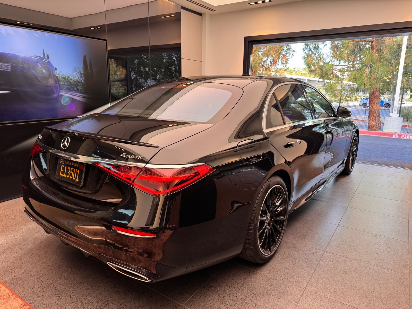 2022 Mercedes-Benz S-Class S 500 — full photo 4 of 9