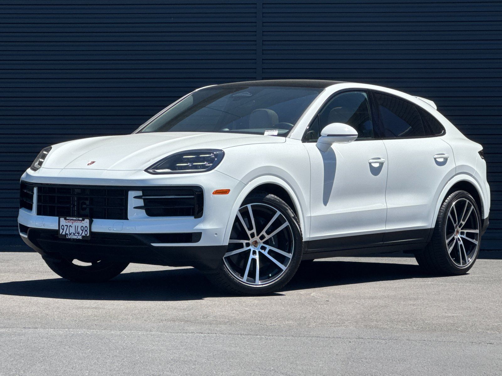2026 Porsche Cayenne Coupe Base — full photo 1 of 29