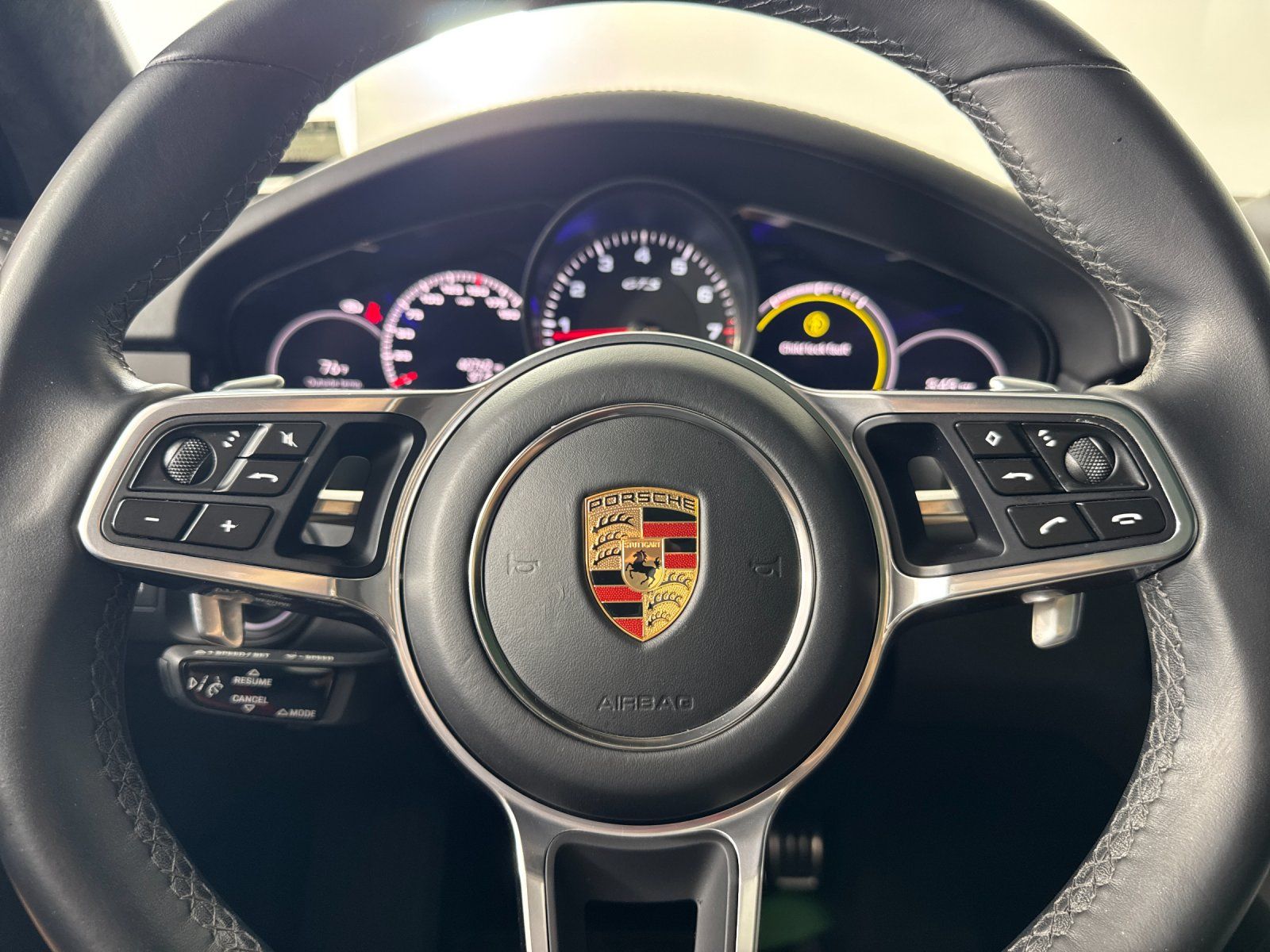 2023 Porsche Cayenne GTS — full photo 25 of 30