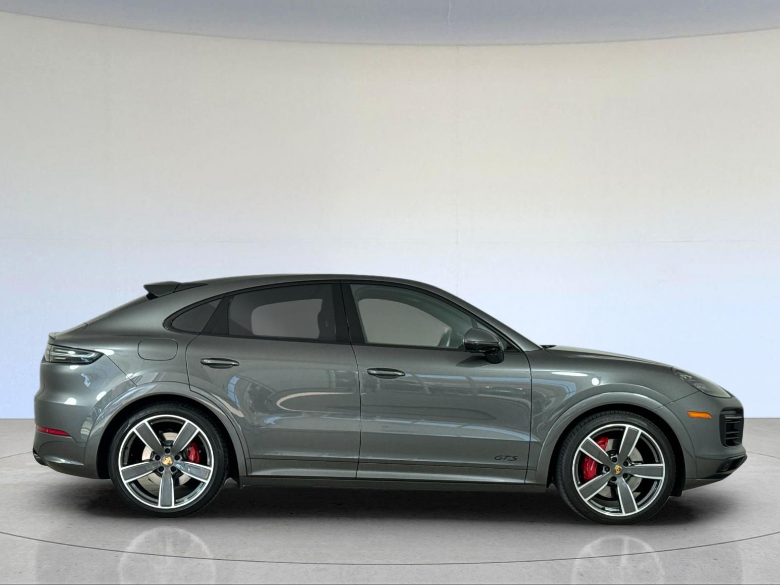 2021 Porsche Cayenne Coupe GTS — full photo 10 of 30